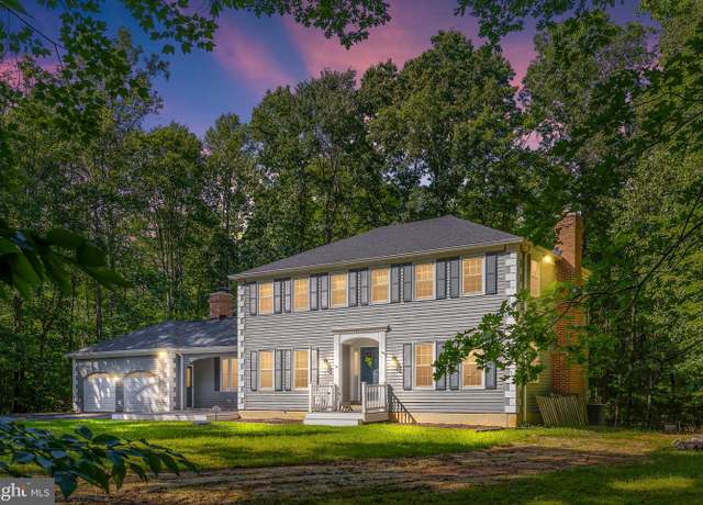 Property at 4910 Stonehurst Dr, Woodbridge, VA 22192, 5 beds, 2.5 baths