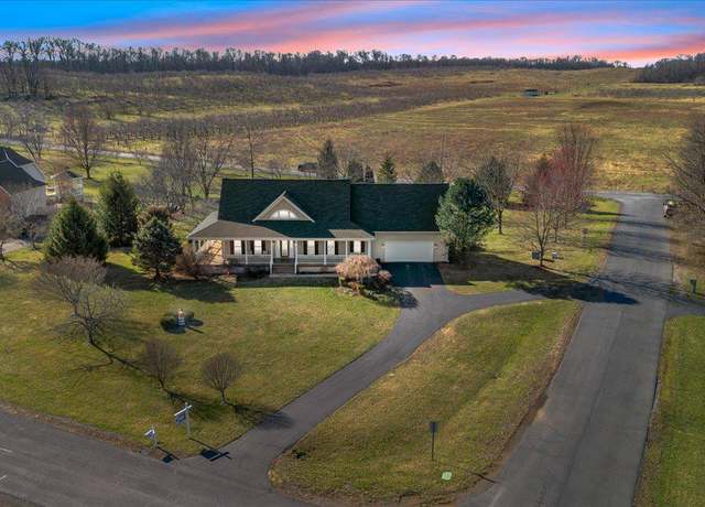 Property at 14 Daufuskie Ln, Inwood, WV 25428, 4 beds, 3.5 baths