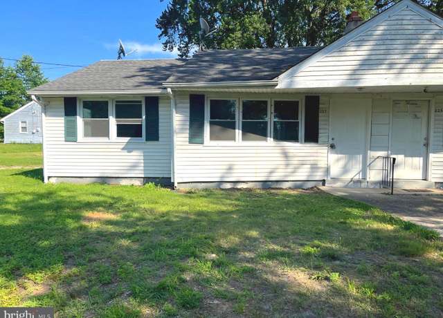 Property at 227 Kinsley Rd, Pemberton, NJ 08068, 2 beds, 1 bath