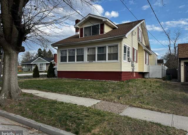 Property at 7430 Walnut Ave, Pennsauken, NJ 08109, 3 beds, 2.5 baths