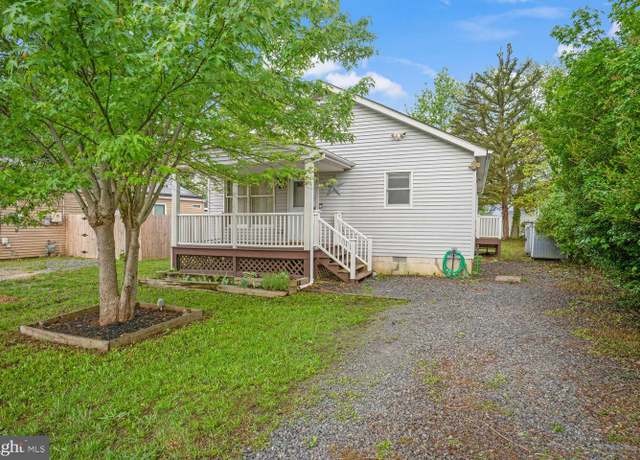 Property at 236 S Pulaski Blvd, Little Egg Harbor Twp, NJ 08087, 3 beds, 1 bath