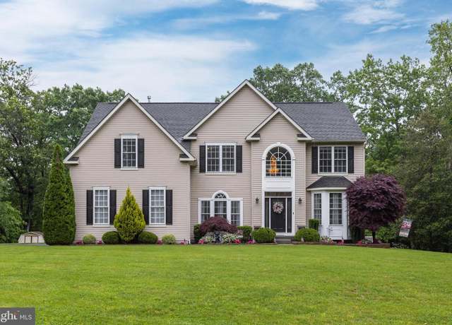 Property at 11 Harvest Dr, Pittsgrove, NJ 08318, 4 beds, 3.5 baths