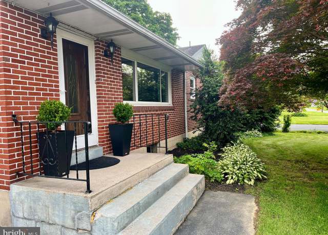 Property at 481 Laudermilch Rd, Hershey, PA 17033, 3 beds, 2 baths