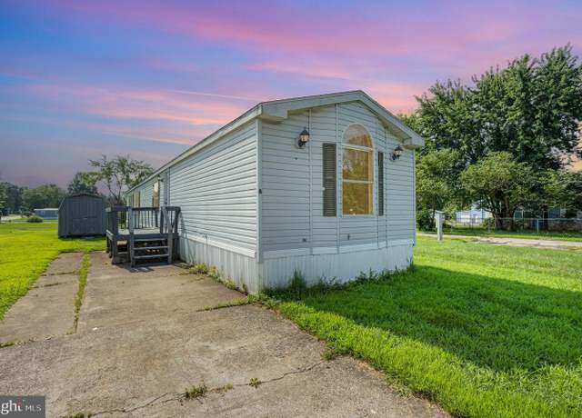 Property at 6 Rose Ave, Middletown, PA 17057, 3 beds, 2 baths