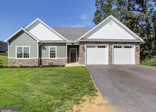 Property at 382 Teaberry Dr, Greencastle, PA 17225, 3 beds, 2 baths