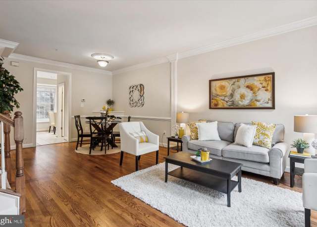 Property at 790 N Wakefield St, Arlington, VA 22203, 4 beds, 4.5 baths