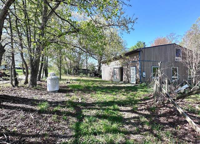 Property at 148 Robin Rd, Brookneal, VA 24528, 1 bed, 1 bath