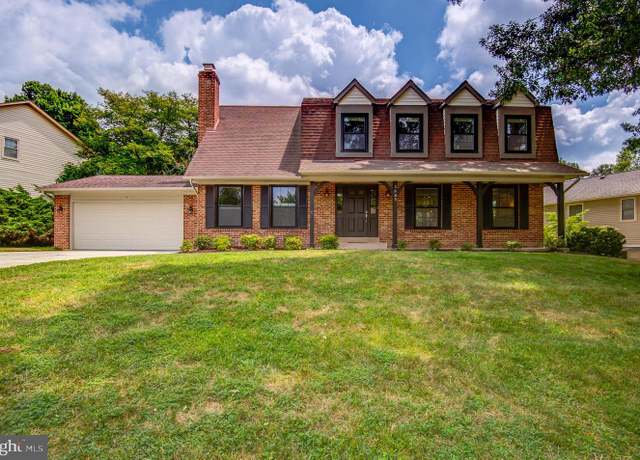 Property at 2685 Glencroft Rd, Vienna, VA 22181, 5 beds, 3.5 baths