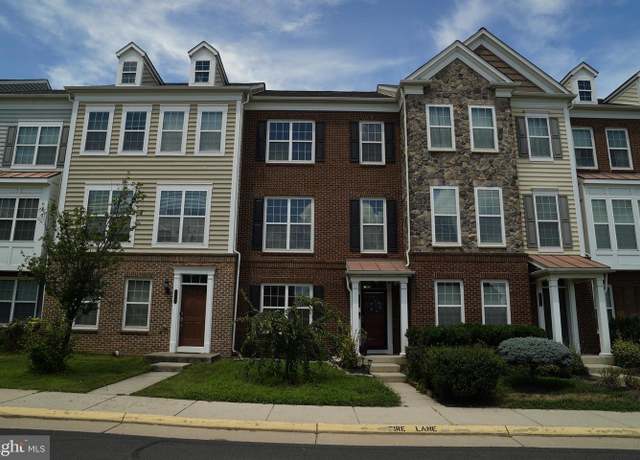 Property at 43610 Mckay Ter, Chantilly, VA 20152, 3 beds, 3 baths