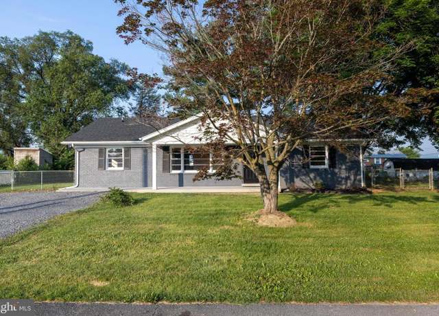 Property at 6 Charles St, Luray, VA 22835, 3 beds, 2 baths