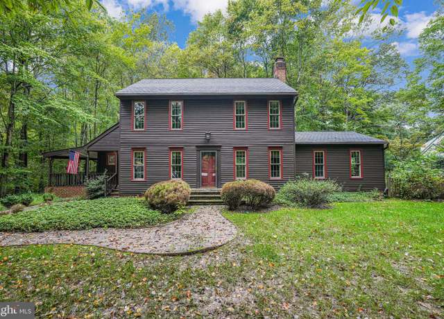 Property at 12042 Kahns Rd, Manassas, VA 20112, 3 beds, 2.5 baths