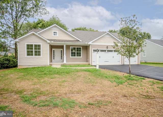 Property at 13 Newark Union Public Rd, Wilmington, DE 19803, 3 beds, 2 baths