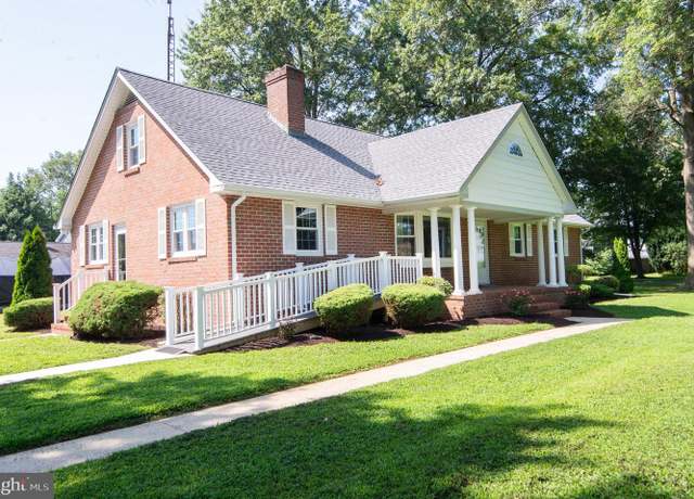 Property at 8 W Liberty St, Ridgely, MD 21660, 5 beds, 2 baths