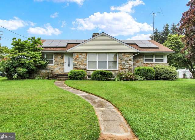 Property at 900 Clearview Ave, Hampstead, MD 21074, 2 beds, 2 baths