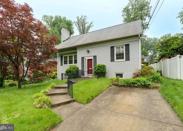 Property at 5517 Huntington Pkwy, Bethesda, MD 20814, 5 beds, 3 baths