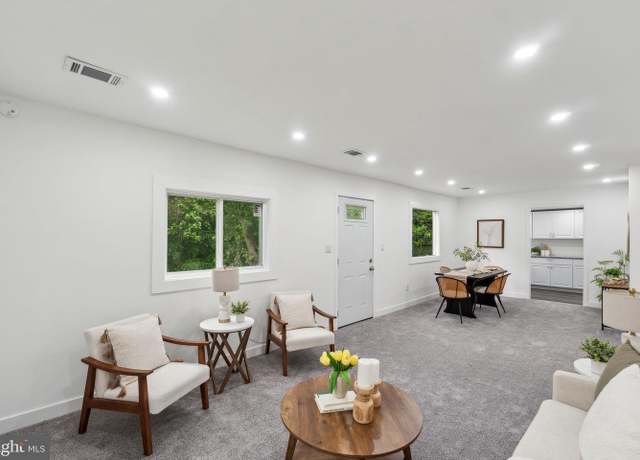Property at 7750 Decatur Rd, Hyattsville, MD 20784, 3 beds, 1.5 baths
