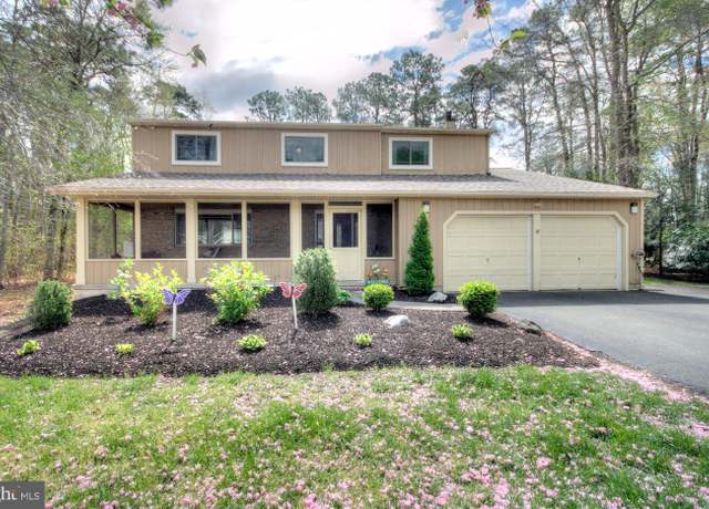 Property at 9 E Coventry Cir, Marlton, NJ 08053, 4 beds, 2.5 baths
