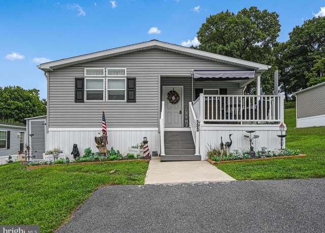 Property at 503 Elm Ave, Hamburg, PA 19526, 3 beds, 2 baths