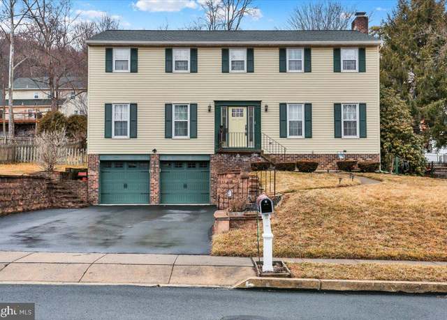 Property at 4507 Hilldale Rd, Reading, PA 19606, 4 beds, 2.5 baths