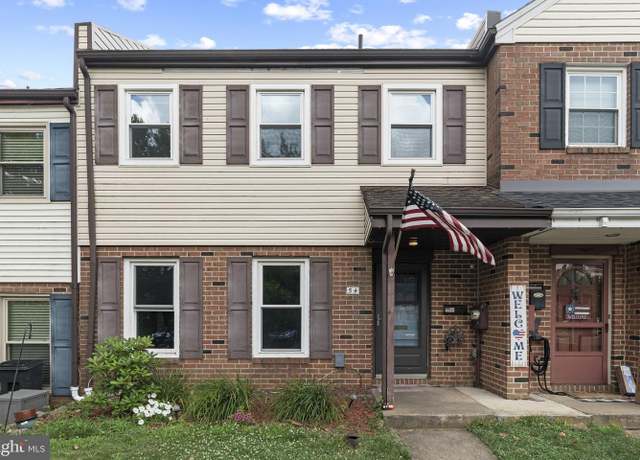 Property at 54 Princeton Ct, Langhorne, PA 19047, 3 beds, 2.5 baths