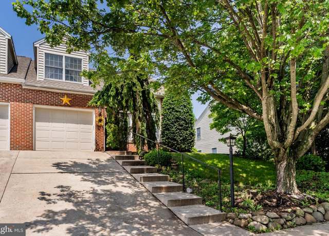 Property at 10 Round Ridge Rd, Mechanicsburg, PA 17055, 3 beds, 2.5 baths