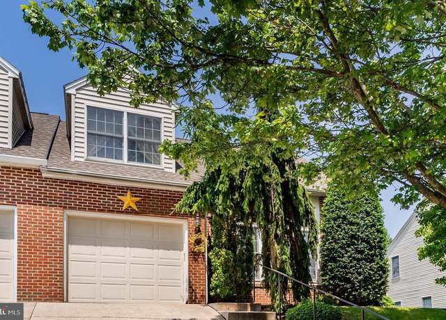 Property at 10 Round Ridge Rd, Mechanicsburg, PA 17055, 3 beds, 2.5 baths