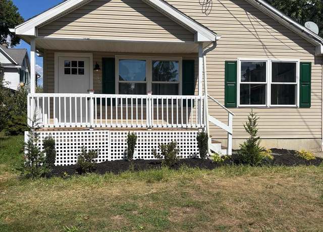 Property at 435 Willows Ave, Folcroft, PA 19032, 3 beds, 3 baths