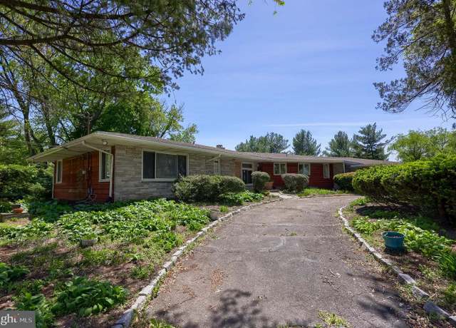 Property at 10 Ridge Rd, Lititz, PA 17543, 3 beds, 3 baths