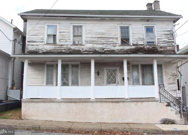 Property at 15 Hillside Ave, Kingston, PA 18704, 6 beds, 1.5 baths
