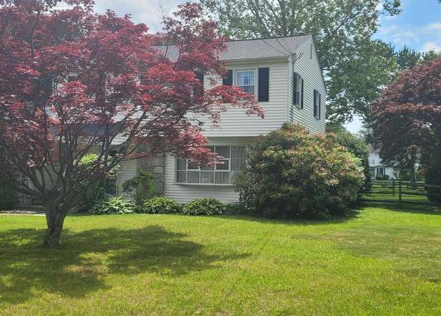 Property at 2660 Lisayne Dr, Hatboro, PA 19040, 4 beds, 2.5 baths