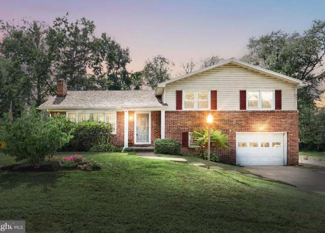Property at 4187 Webster Dr, York, PA 17402, 3 beds, 1.5 baths