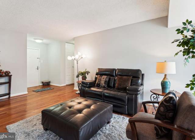 Property at 4500 S Four Mile Run Dr #129, Arlington, VA 22204, 2 beds, 2 baths