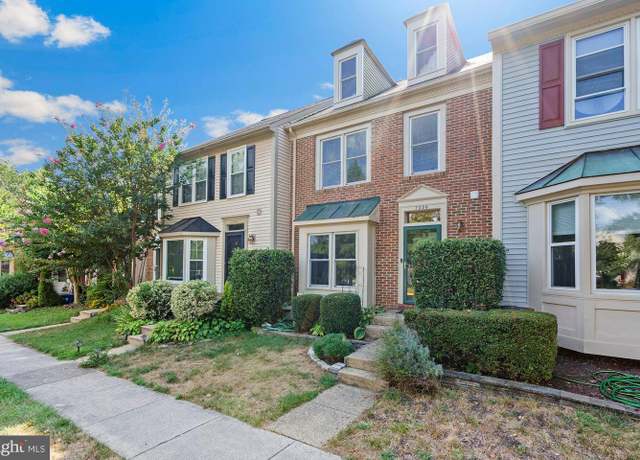 Property at 7228 Lensfield Ct, Alexandria, VA 22315, 3 beds, 3.5 baths
