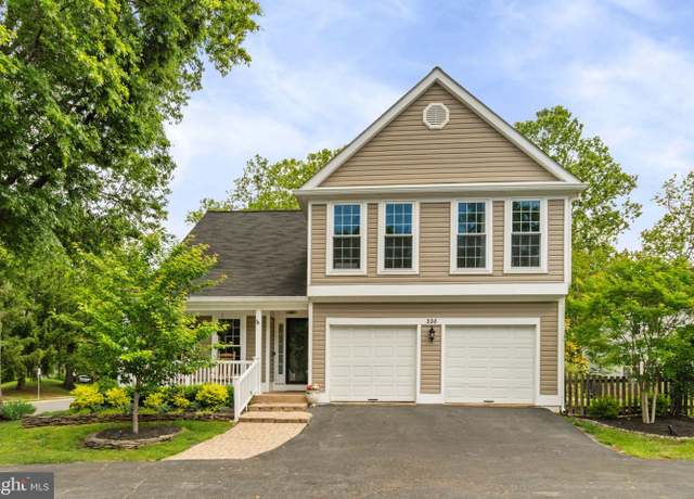 Property at 336 Deerpath Ave SW, Leesburg, VA 20175, 5 beds, 3.5 baths
