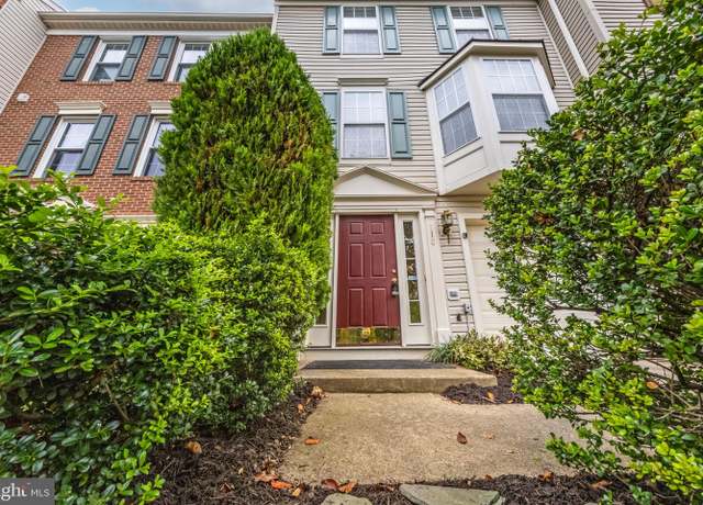 Property at 110 Shadwell Ter SE, Leesburg, VA 20175, 3 beds, 2.5 baths