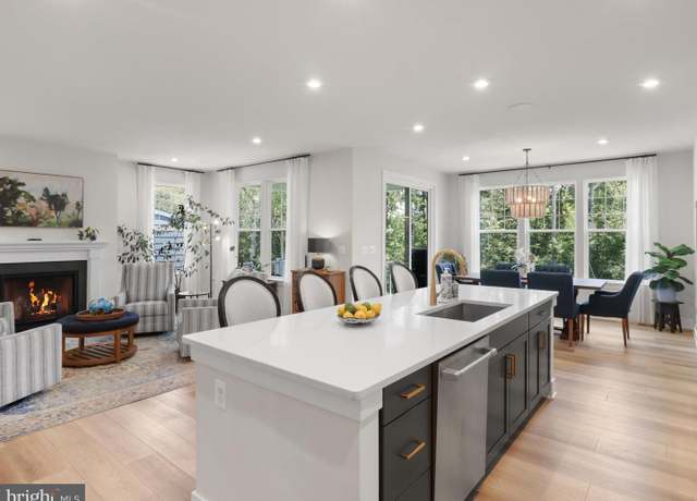Property at 18090 Marsh Pine Rd, Dumfries, VA 22026, 6 beds, 5.5 baths