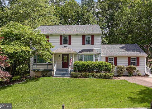 Property at 2070 Farragut Dr, Stafford, VA 22554, 4 beds, 2.5 baths