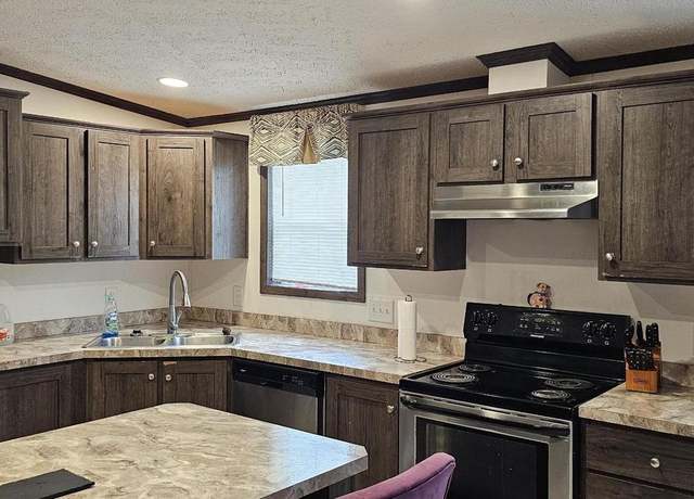 Property at 135 Central Dr, Felton, DE 19943, 4 beds, 2 baths