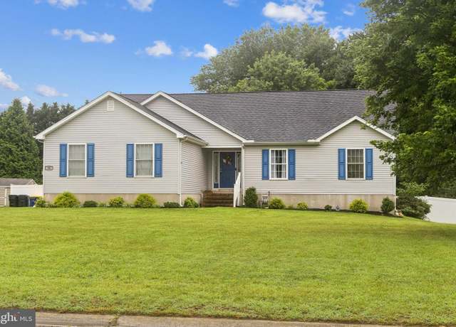 Property at 39 Hardwood Dr, Dover, DE 19904, 3 beds, 2 baths