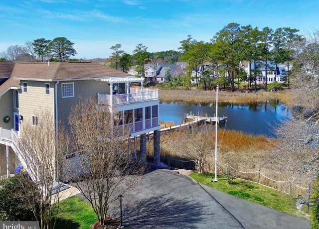 Property at 40 Hudson Ave, Ocean View, DE 19970, 5 beds, 4.5 baths