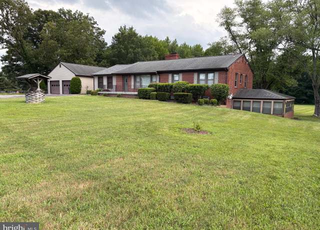 Property at 11275 Berry Rd, Waldorf, MD 20603, 4 beds, 1.5 baths