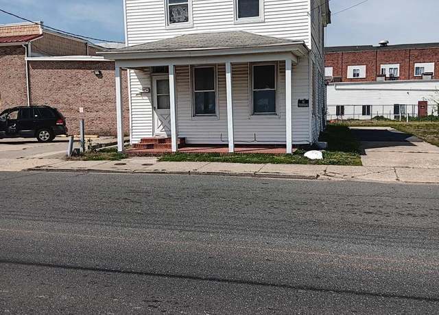 Property at 421 Cedar St, Cambridge, MD 21613, 3 beds, 2 baths