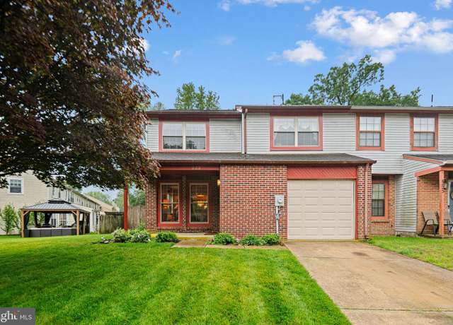 Property at 223 Foxwood Ln, Marlton, NJ 08053, 3 beds, 1.5 baths