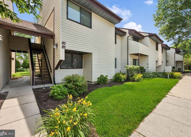 Property at 12-A Daisy Ln, Mount Laurel, NJ 08054, 2 beds, 1 bath