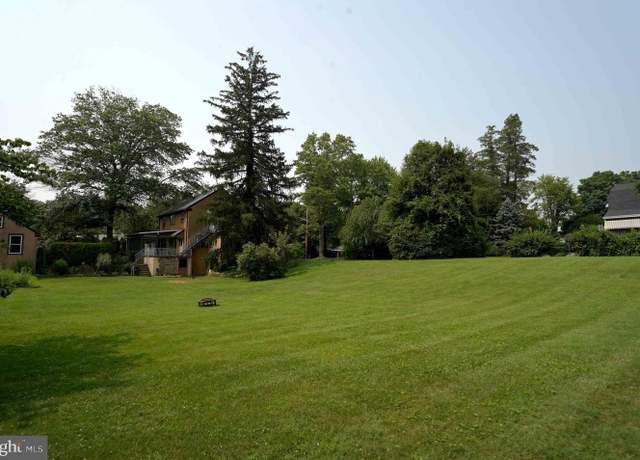 Property at 125 Grandview Ave, Hamilton, NJ 08620
