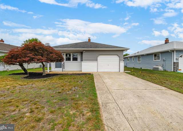 Property at 27 Harrington Dr S, Toms River, NJ 08757, 2 beds, 1 bath