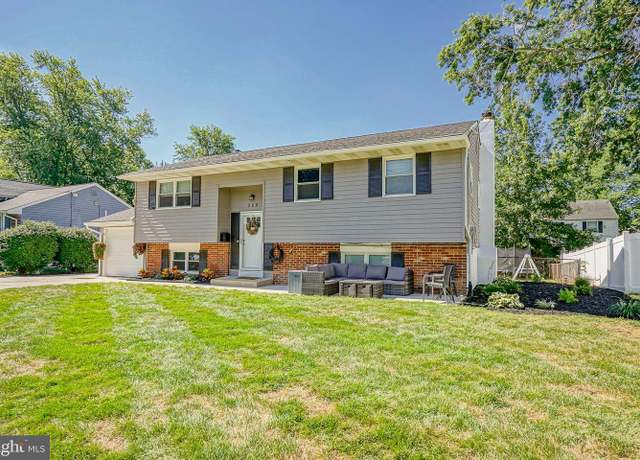 Property at 209 Howard Ave, Woodstown, NJ 08098, 4 beds, 2 baths