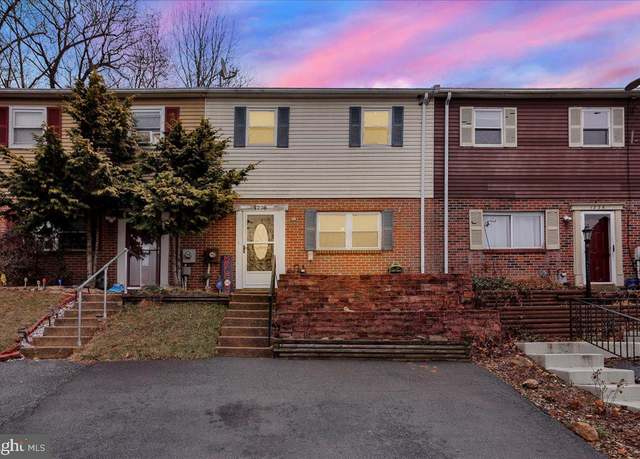Property at 1228 Fox Run, Reading, PA 19606, 3 beds, 1.5 baths