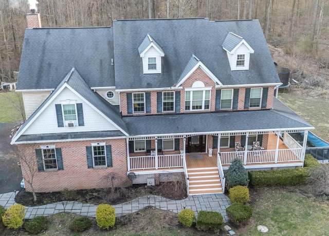 Property at 3421 Winding Rd, Kintnersville, PA 18930, 4 beds, 2.5 baths