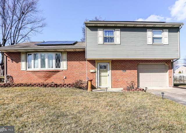 Property at 313 Pinewood Dr, Camp Hill, PA 17011, 3 beds, 2.5 baths